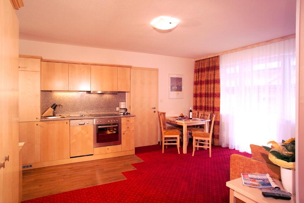 Falkner Appartement Resort Längenfeld Oda fotoğraf