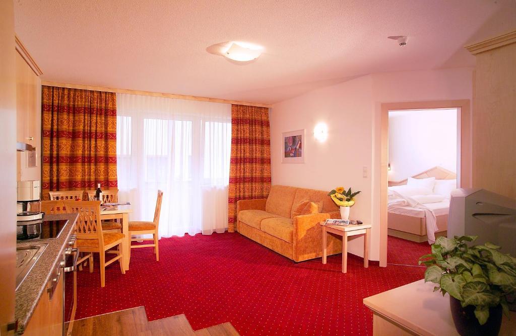 Falkner Appartement Resort Längenfeld Oda fotoğraf