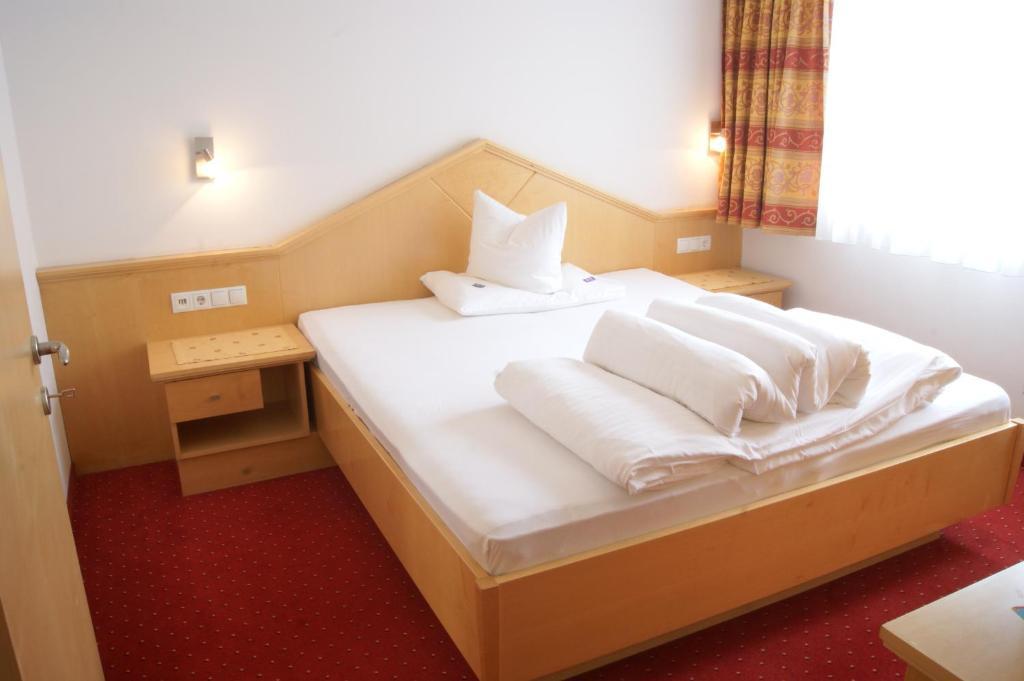 Falkner Appartement Resort Längenfeld Oda fotoğraf
